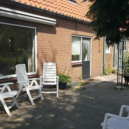 Vakantiewoning Deend Ларен Екстериор снимка