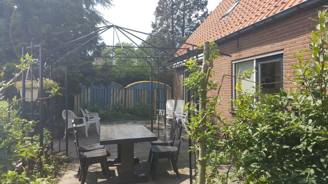 Vakantiewoning Deend Ларен Екстериор снимка