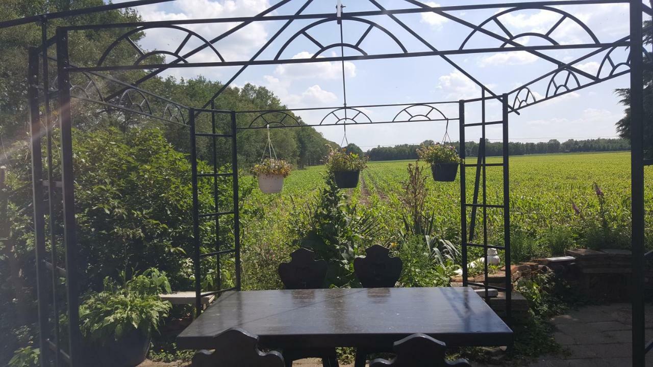 Vakantiewoning Deend Ларен Екстериор снимка